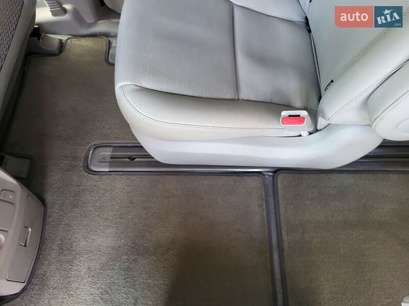 Минивэн Kia Carnival 2018 в Хмельницком