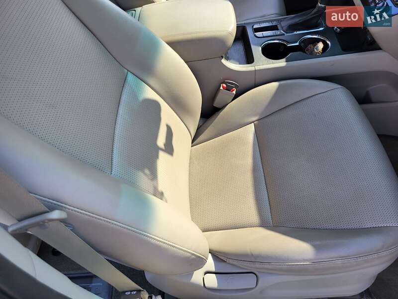 Минивэн Kia Carnival 2018 в Хмельницком