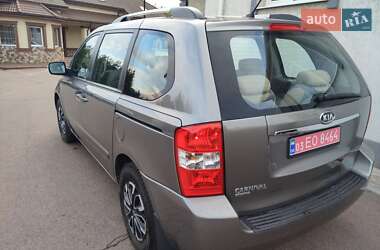 Мінівен Kia Carnival 2012 в Рівному