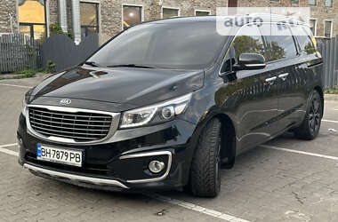 Минивэн Kia Carnival 2017 в Киеве