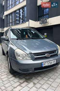 Минивэн Kia Carnival 2008 в Ивано-Франковске