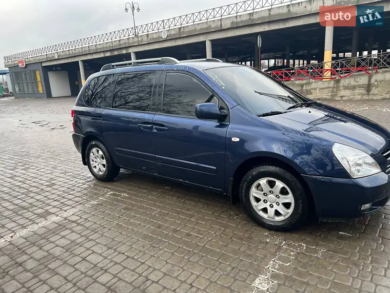 Минивэн Kia Carnival 2007 в 