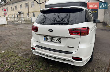 Минивэн Kia Carnival 2018 в Львове