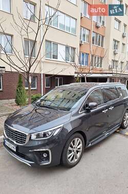 Минивэн Kia Carnival 2018 в Киеве