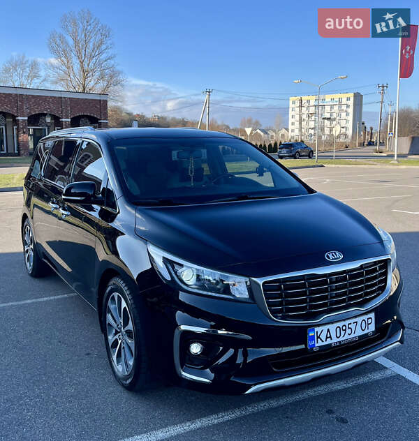 Мінівен Kia Carnival 2018 в Києві