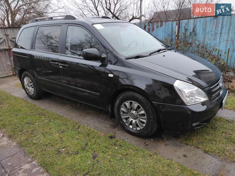 Мінівен Kia Carnival 2006 в Чернігові