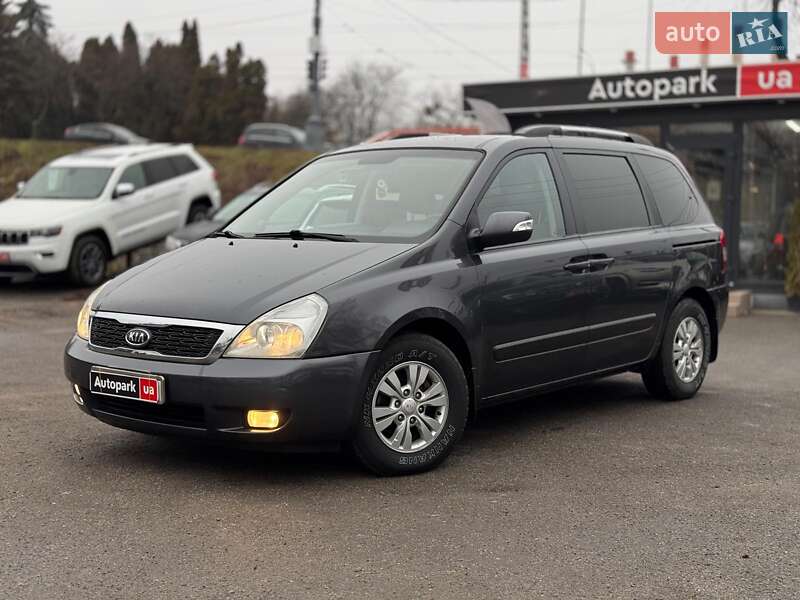 Мінівен Kia Carnival 2012 в Вінниці