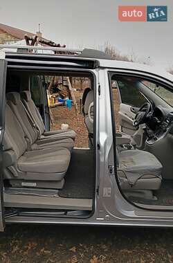 Минивэн Kia Carnival 2008 в 
