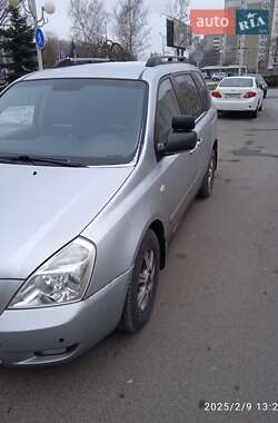 Минивэн Kia Carnival 2010 в Житомире