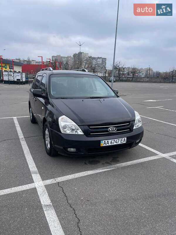 Минивэн Kia Carnival 2007 в 