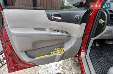 Минивэн Kia Carnival 2008 в 