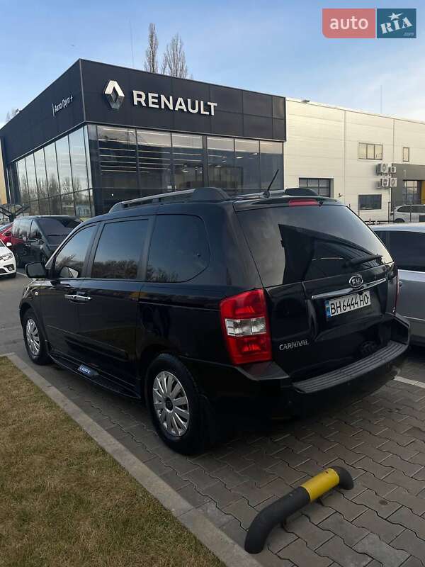Минивэн Kia Carnival 2006 в Одессе фото 3 Минивэн Kia Carnival 2006 в Одессе