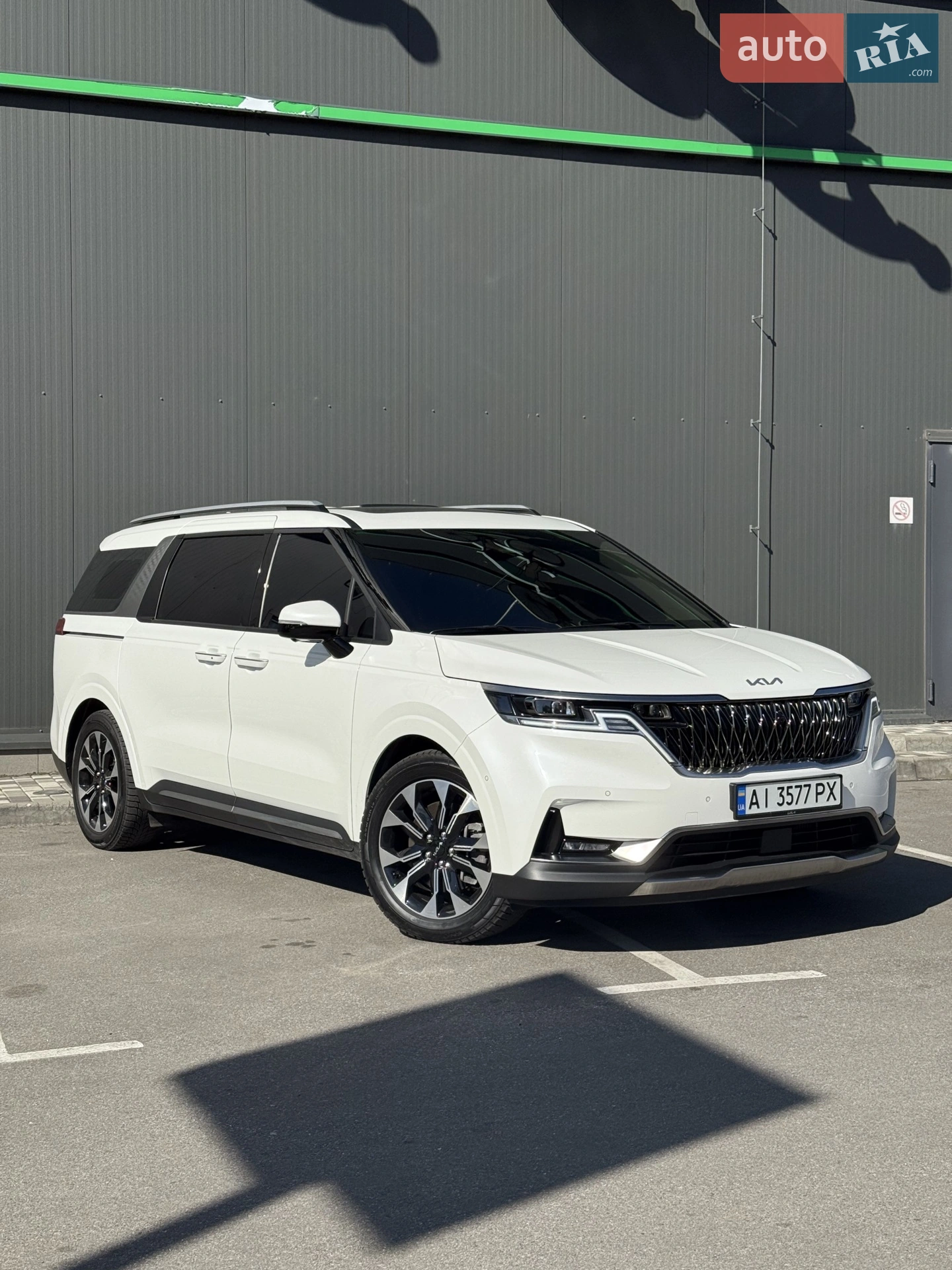 2022 Kia Carnival - фото 1