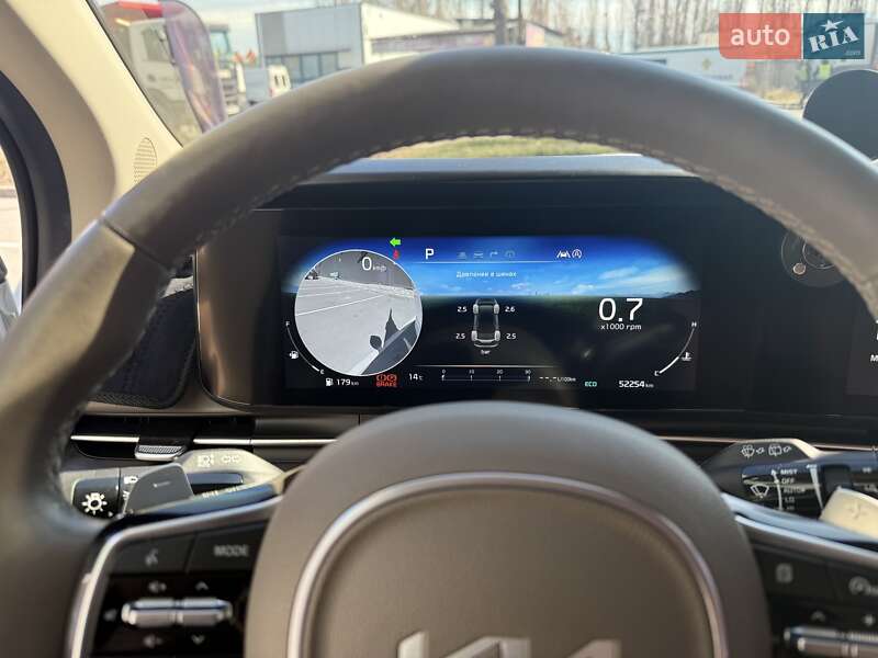 Минивэн Kia Carnival 2022 в Киеве