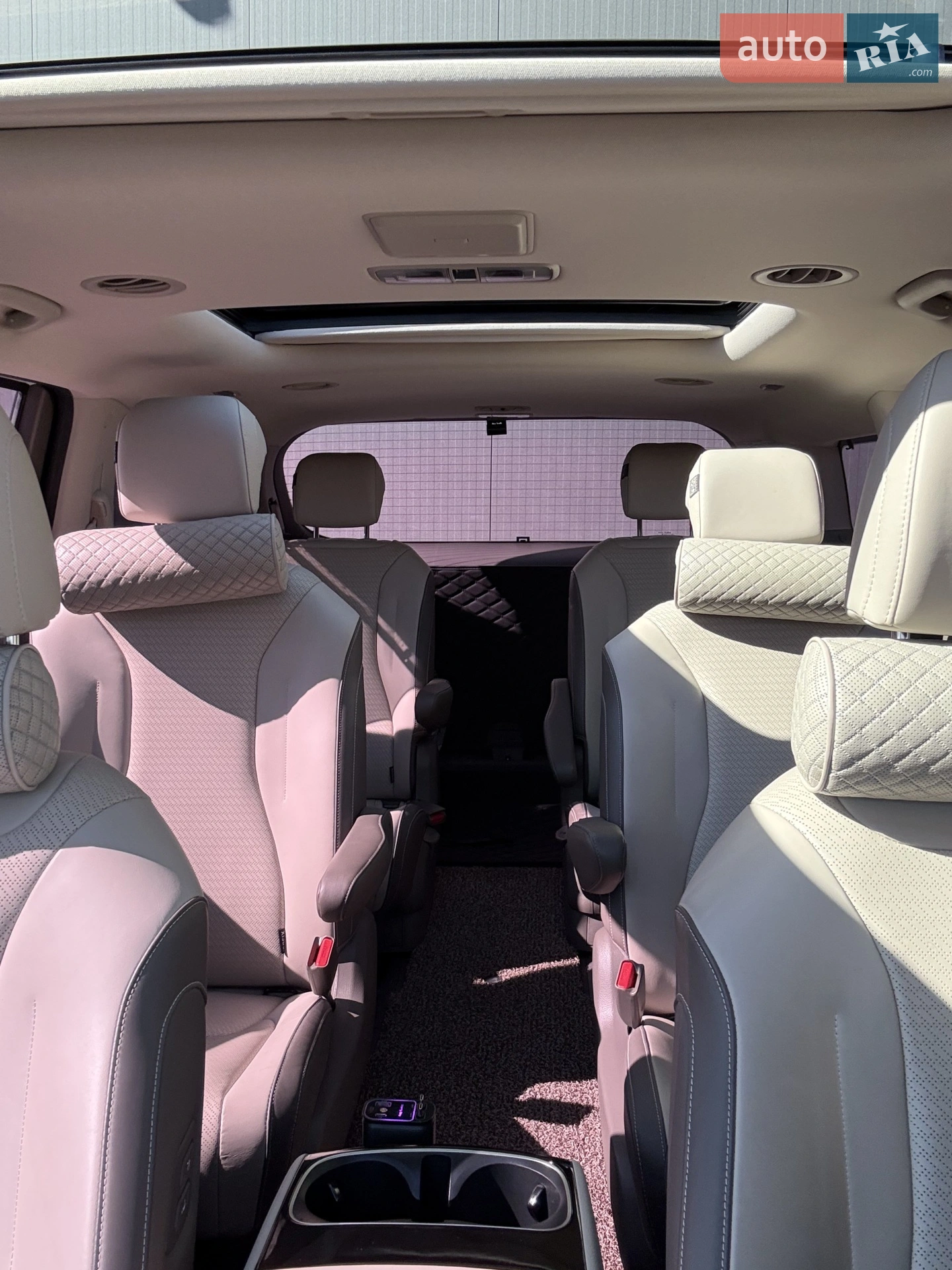 2022 Kia Carnival - мініатюра 31
