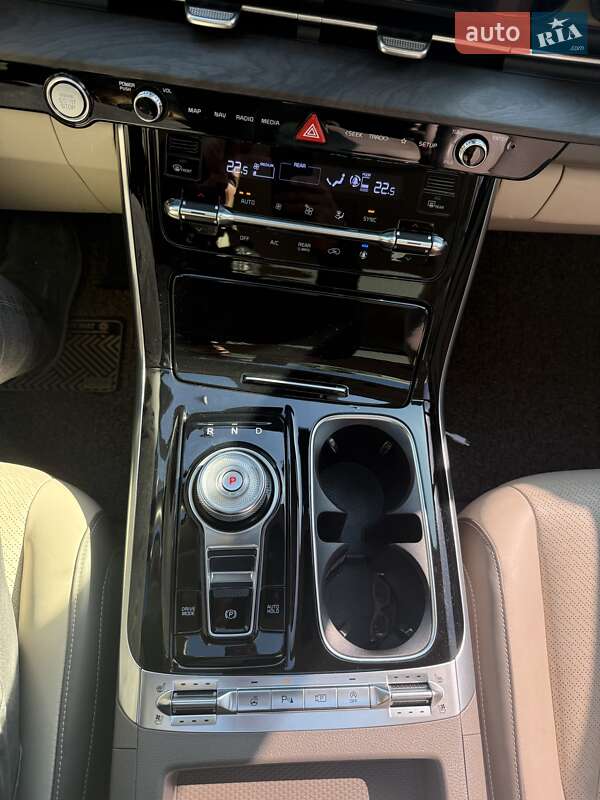 Минивэн Kia Carnival 2022 в Киеве