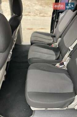 Минивэн Kia Carnival 2008 в Балаклее