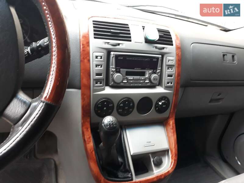 Минивэн Kia Carnival 2006 в Одессе