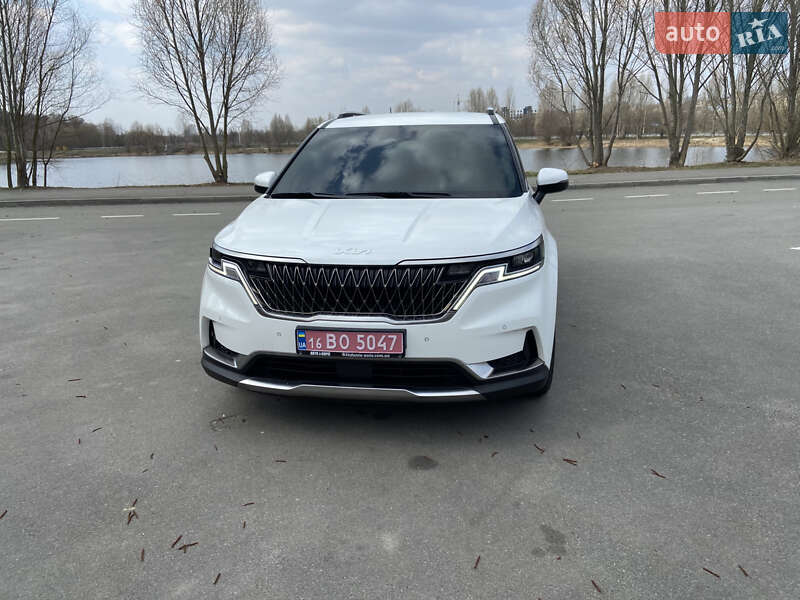 Минивэн Kia Carnival 2023 в Киеве