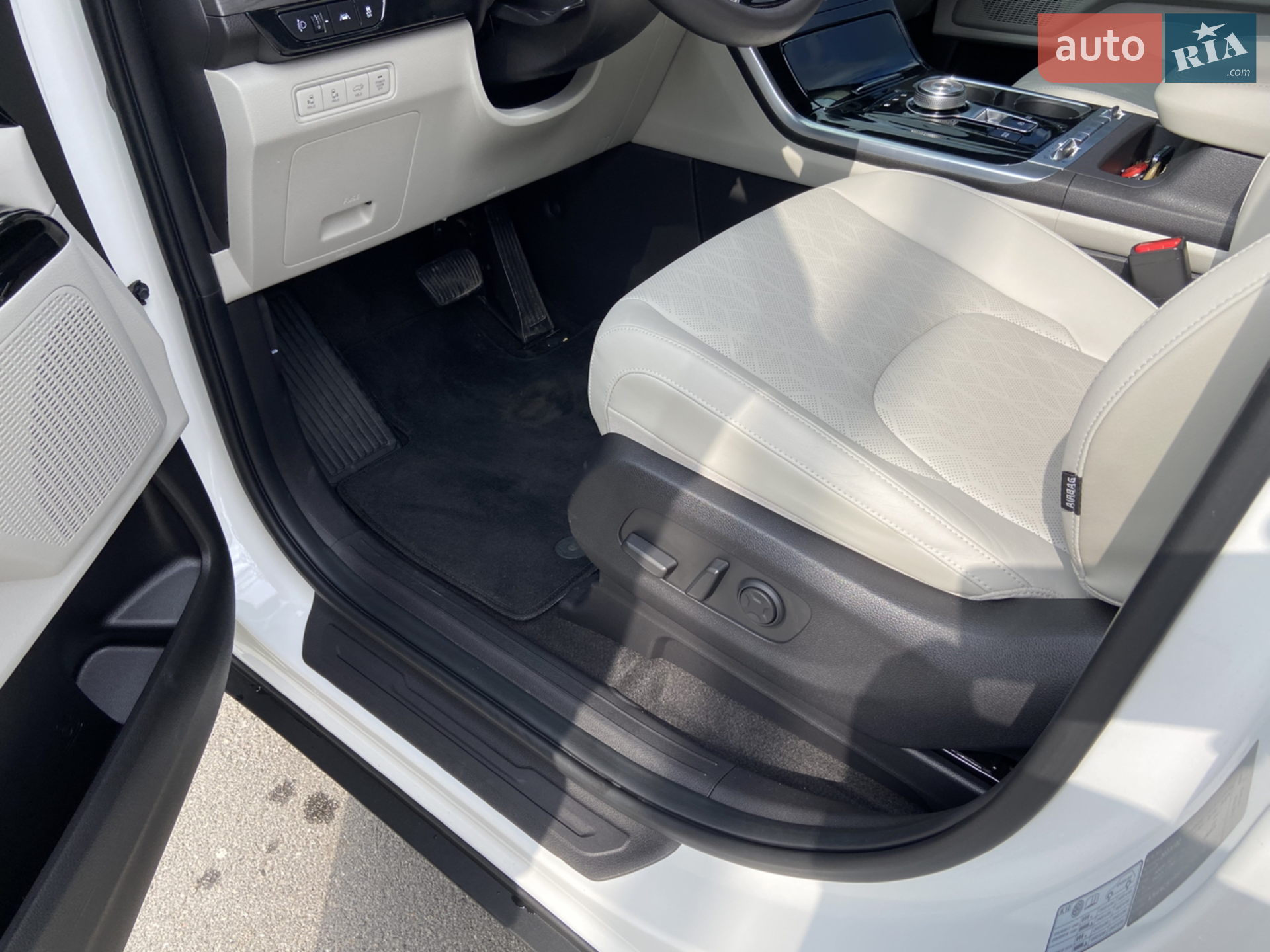 2023 Kia Carnival - мініатюра 20