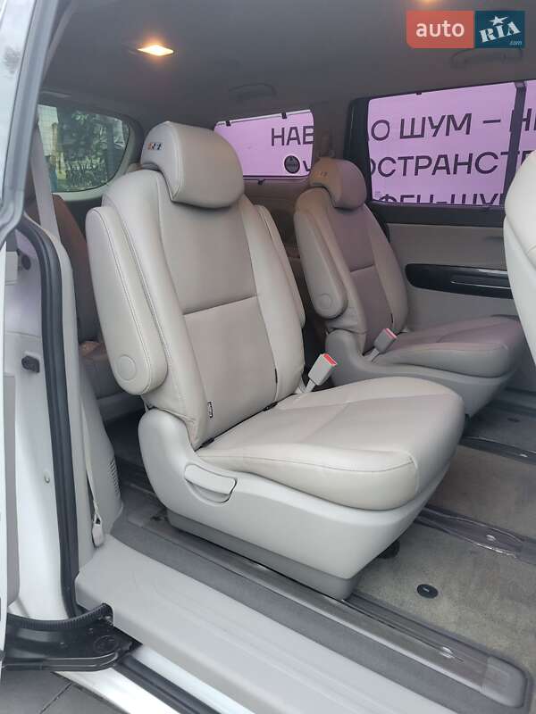 Мінівен Kia Carnival 2017 в Одесі