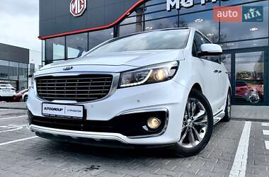Минивэн Kia Carnival 2017 в 
