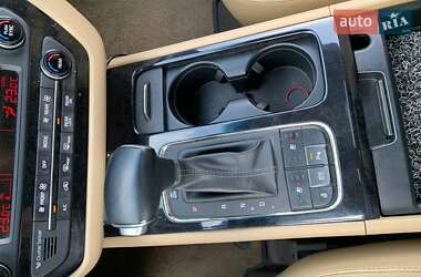 Минивэн Kia Carnival 2017 в 