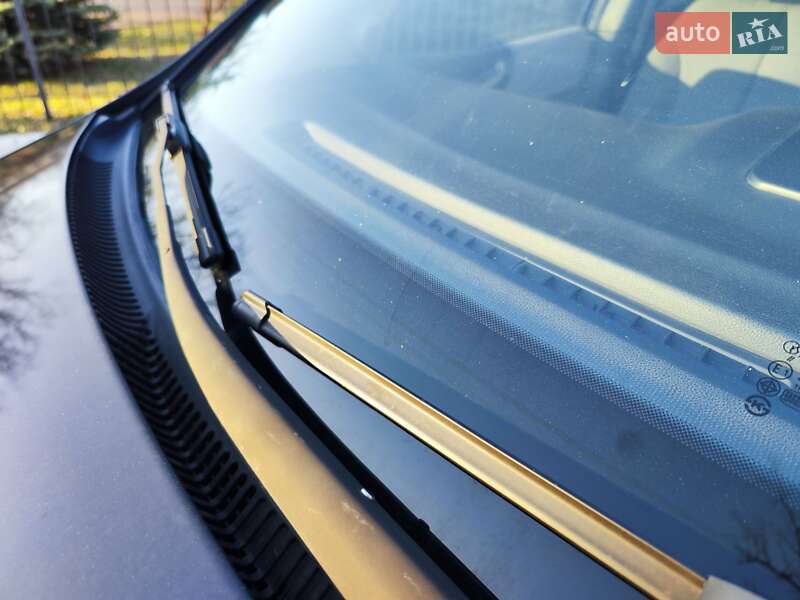 Мінівен Kia Carnival 2007 в Києві