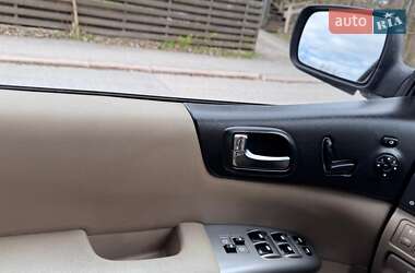 Минивэн Kia Carnival 2007 в 