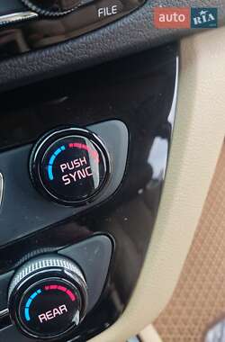 Минивэн Kia Carnival 2019 в 