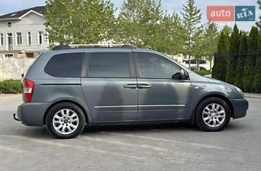 Минивэн Kia Carnival 2006 в 