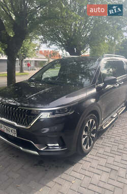 Минивэн Kia Carnival 2021 в 