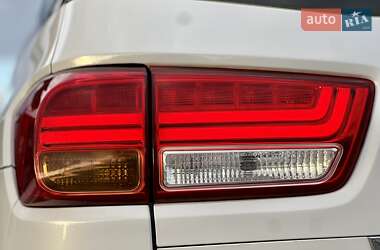Мінівен Kia Carnival 2017 в 