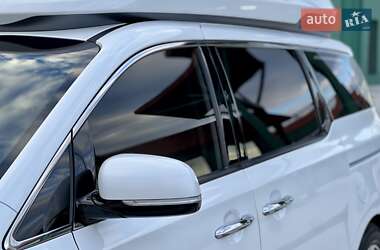 Мінівен Kia Carnival 2017 в 