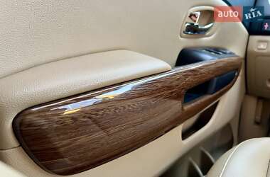 Мінівен Kia Carnival 2017 в 