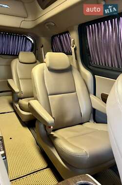 Мінівен Kia Carnival 2017 в 