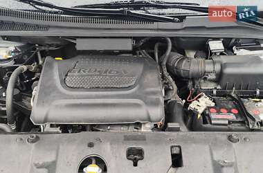 Минивэн Kia Carnival 2012 в 
