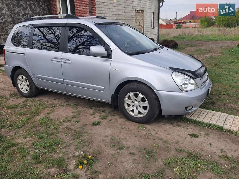 Минивэн Kia Carnival 2008 в Харькове