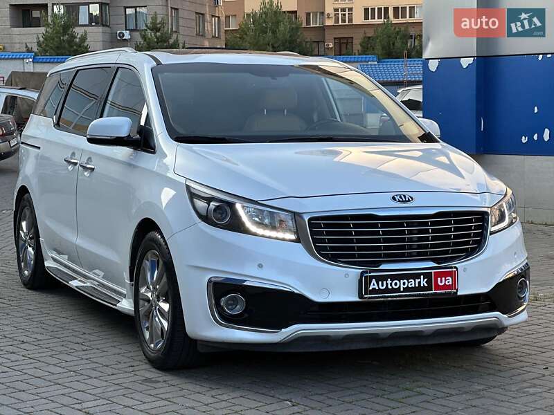Мінівен Kia Carnival 2017 в Одесі