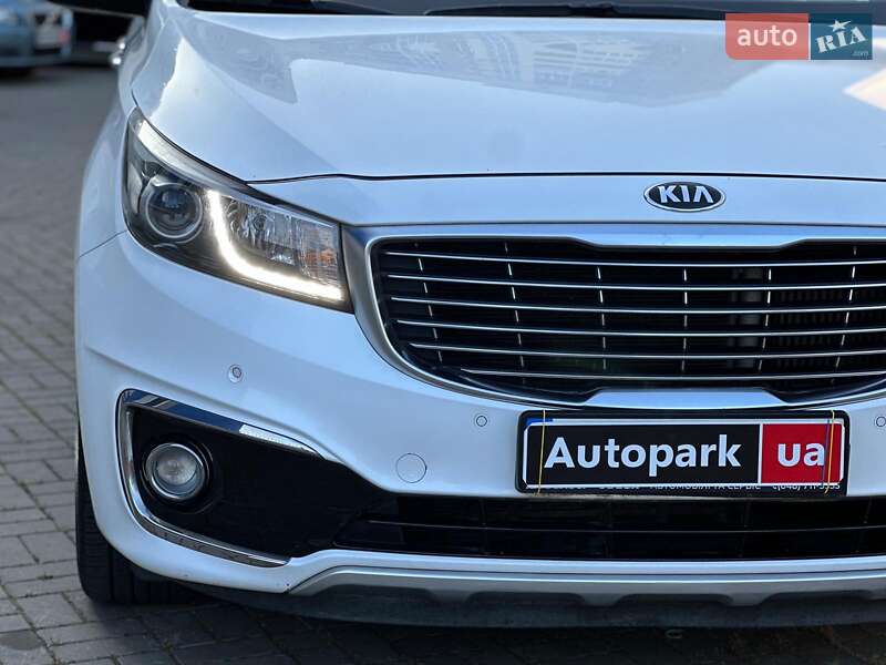 Мінівен Kia Carnival 2017 в Одесі