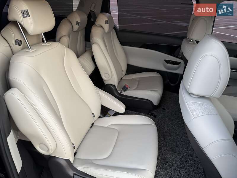 Минивэн Kia Carnival 2020 в Одессе