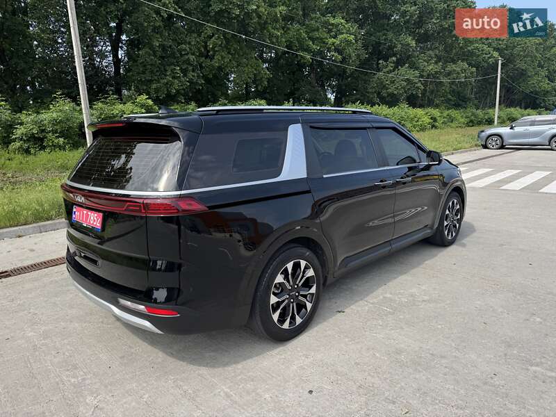 Минивэн Kia Carnival 2022 в Киеве