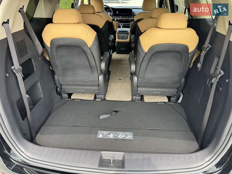 Минивэн Kia Carnival 2022 в Киеве
