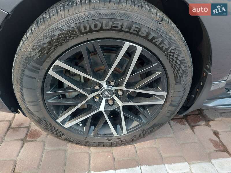 Минивэн Kia Carnival 2015 в Днепре фото 11 Минивэн Kia Carnival 2015 в Днепре