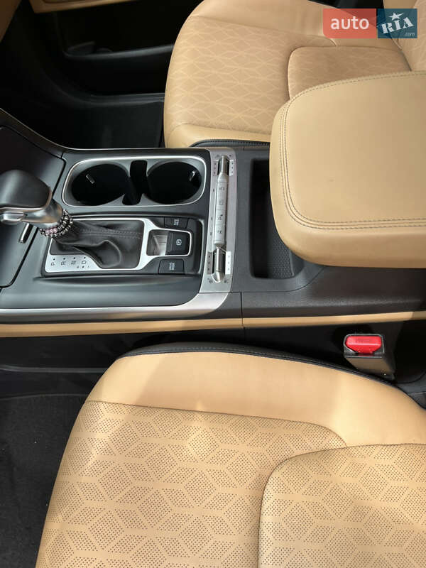 Минивэн Kia Carnival 2021 в Киеве