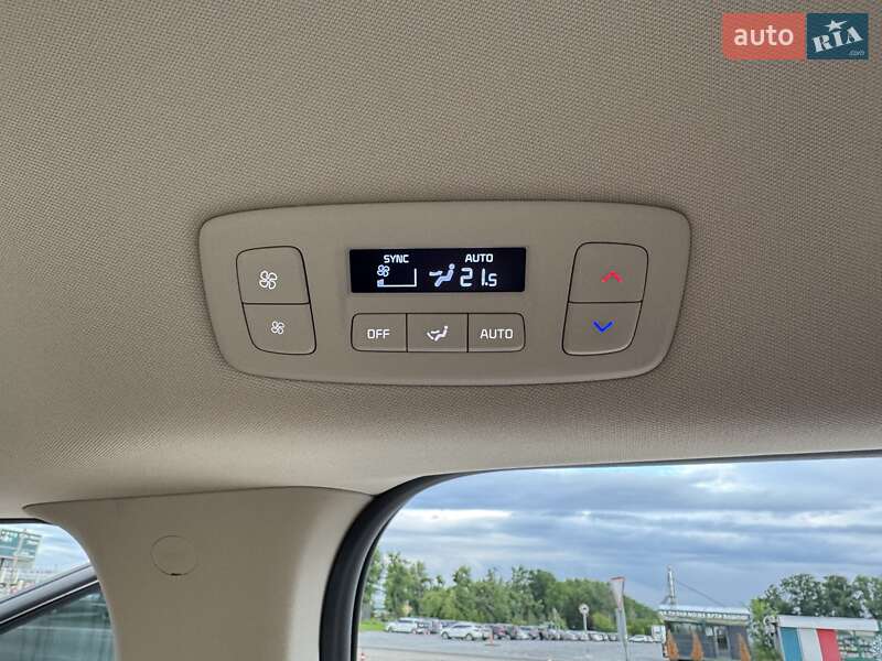 Минивэн Kia Carnival 2023 в Киеве фото 36 Минивэн Kia Carnival 2023 в Киеве