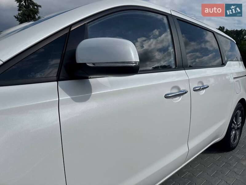 Минивэн Kia Carnival 2019 в Киеве фото 4 Минивэн Kia Carnival 2019 в Киеве