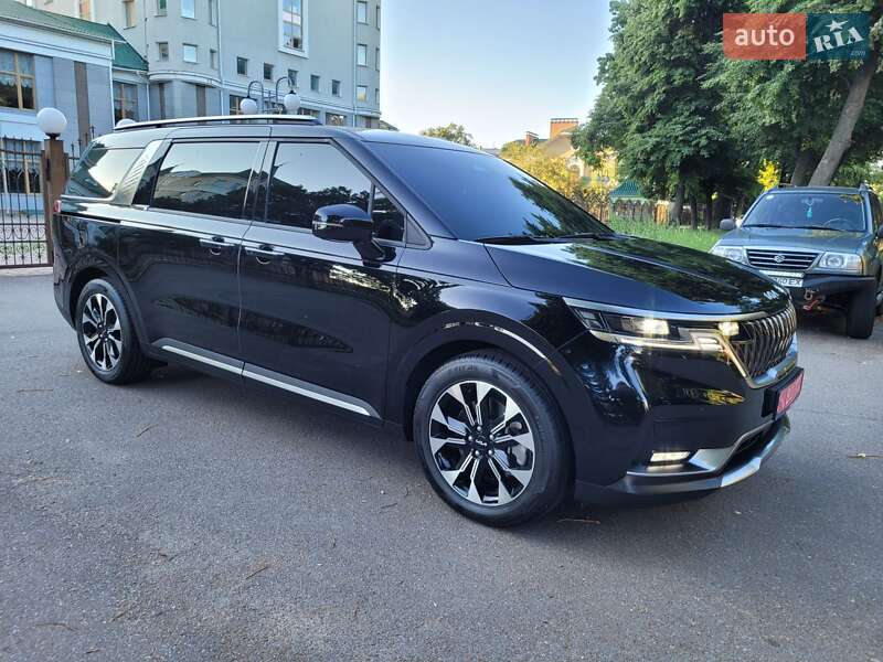 Мінівен Kia Carnival 2023 в Полтаві