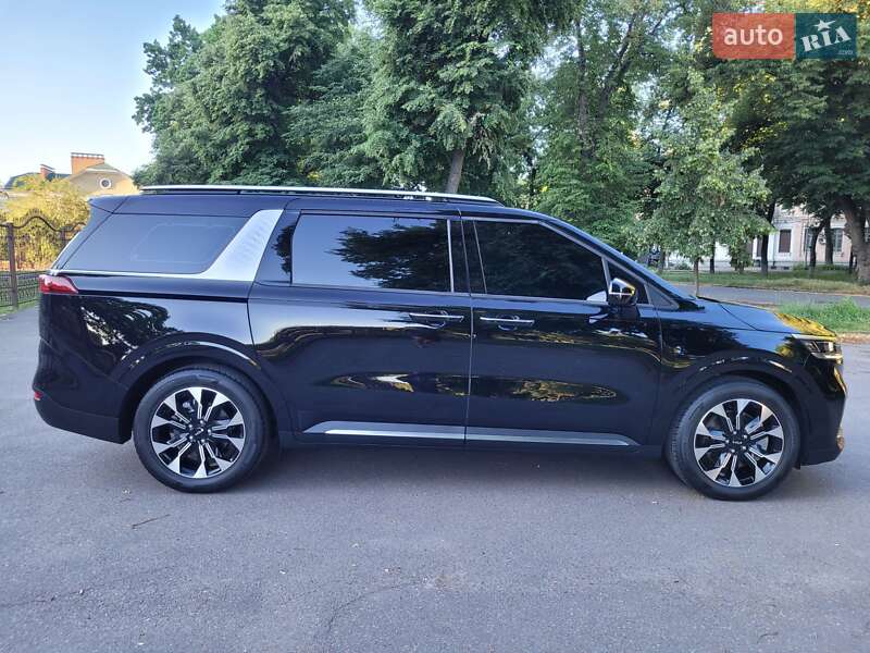 Мінівен Kia Carnival 2023 в Полтаві