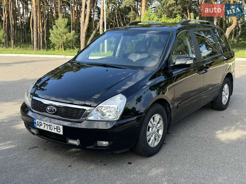 Мінівен Kia Carnival 2012 в Вінниці
